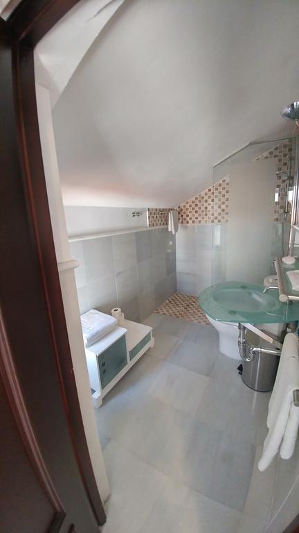 Apartamentos Torre De La Mezquita Cordoba Luaran gambar